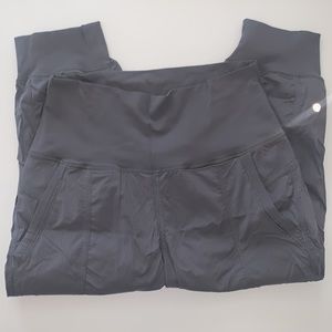Lululemon Crop Pants 6